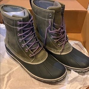 Eddie Bauer Women’s 8” Hunt Pac Boots